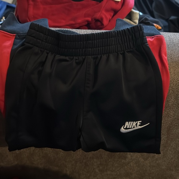 Nike Red and Black Tracksuit - Picture 6 of 12